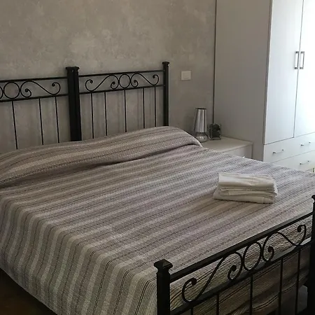 Damiani & Sister Bed and breakfast 2*