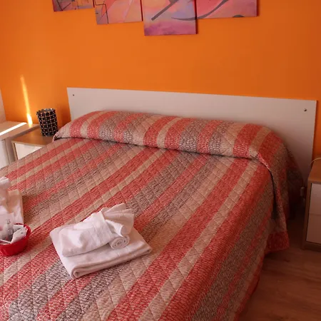 Alojamento de Acomodação e Pequeno-almoço Damiani & Sister