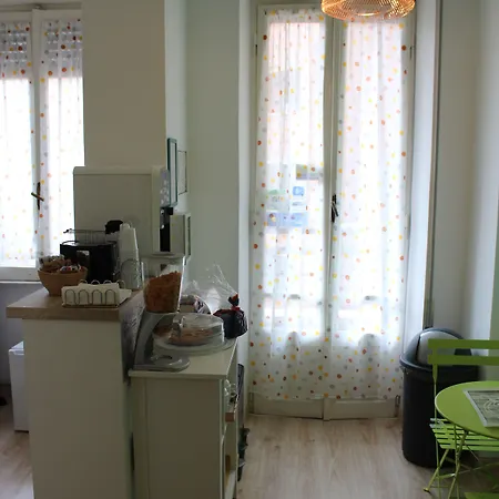 Alojamento de Acomodação e Pequeno-almoço Damiani & Sister 4*